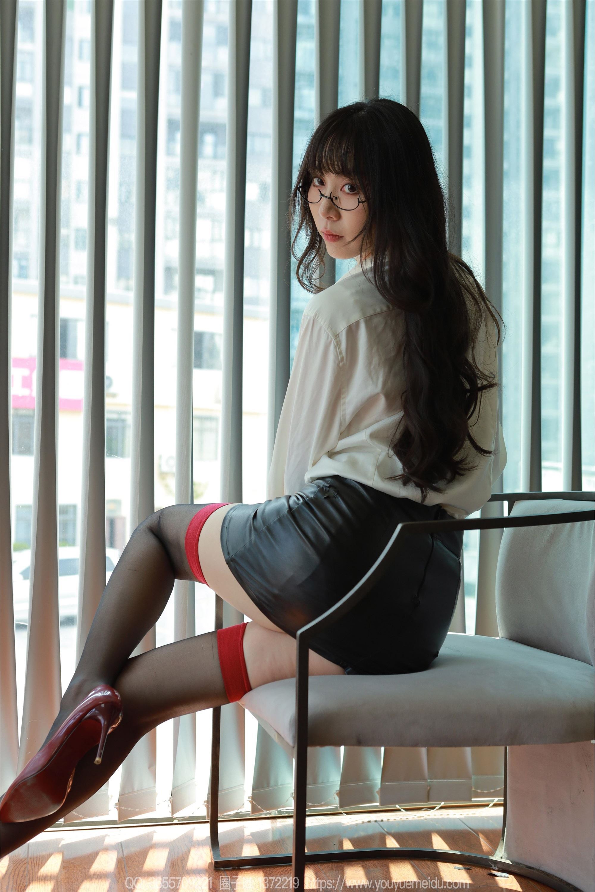 IESS异思趣向  2024.10.04 丝享家 1863 团团《双红长腿》